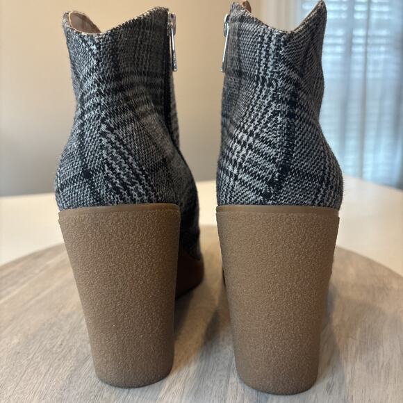 Jessica Simpson Plaid Wedge Ankle Boots – Pointed Toe Booties – Women’s Size 9 - Picture 4 of 10